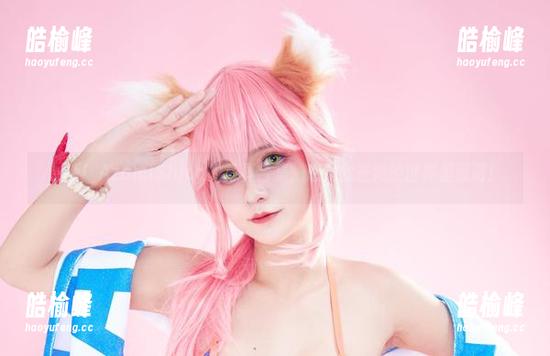 Azami 最新!AzamiShion的写真合集,感觉像在她的世界里漫游!