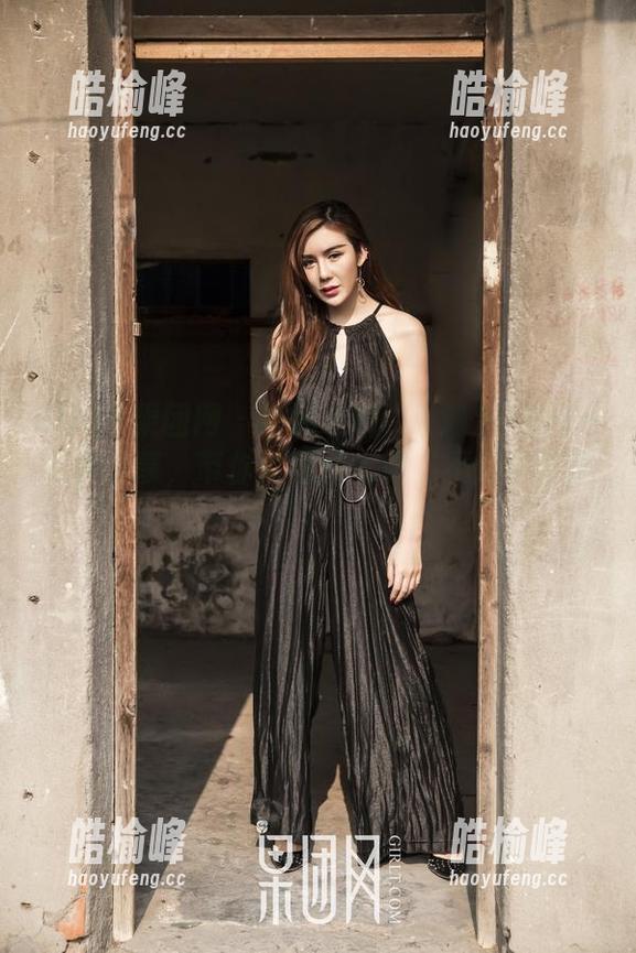 GIRLT果团网-周琰琳LIN GIRLT果团网 - 当周琰琳LIN遇上JK——写真分享,带你看看什么叫‘不走寻常路’!