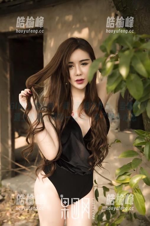 GIRLT果团网 - 龚玥菲棉袜作品：当棉袜遇上诱惑，温暖一点点，多了些小心思