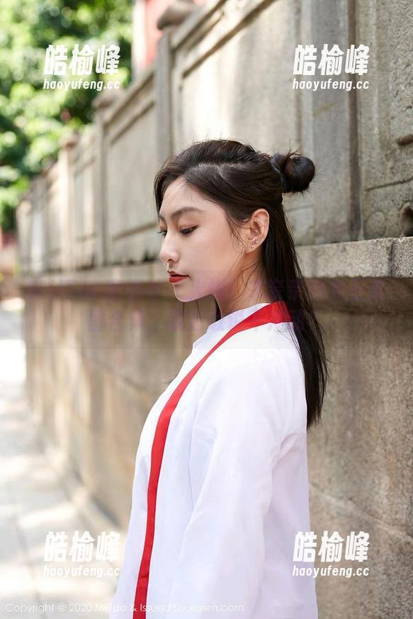 MiiTao蜜桃社 - 火爆！木奈奈的女王美图合集，谁还敢说不冲动？