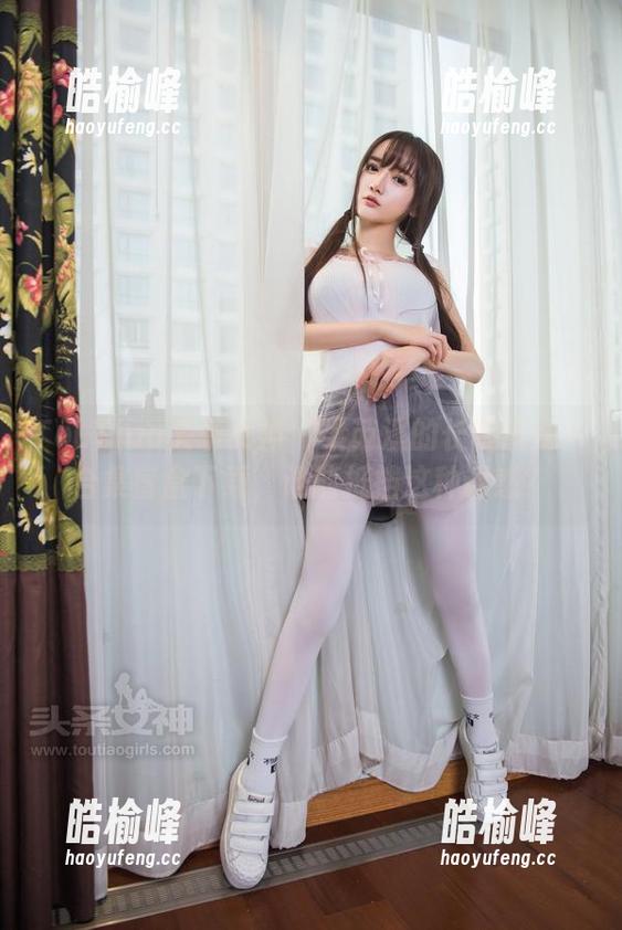 TouTiao头条女神 - 梁芮溪的长腿魔法：合集盲盒下载，谁能抵挡这种诱惑？