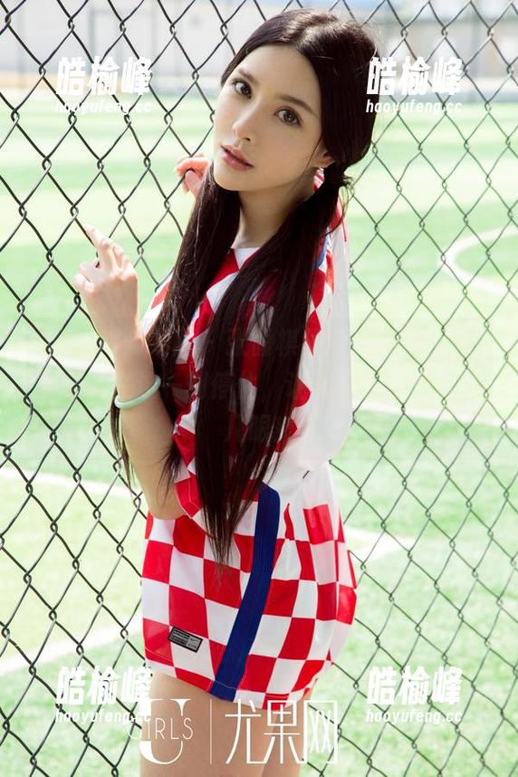 UGirls尤果网-张馥棋 UGirls尤果网 - 张馥棋最新JK图集,时光仿佛在这一刻停住,让人忍不住想多看几眼!
