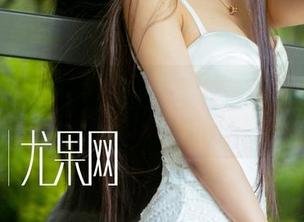UGirls尤果网 - 这才是旗袍的魅力：蒋贝贝写真集里的唯美瞬间