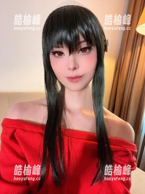 红裙不只是一件衣服，是一种心情！Vinnegal美图精选，让你瞬间变焦点！