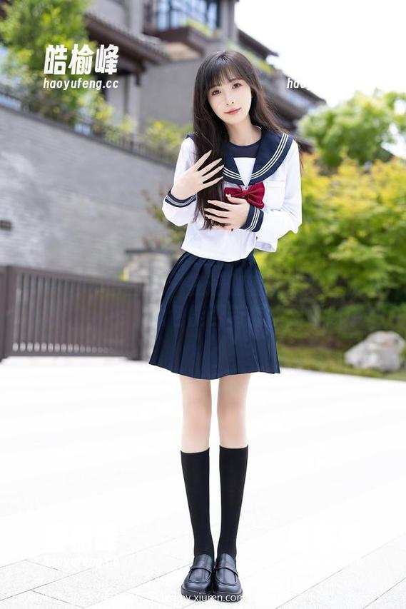 XIAOYU语画界 - 在瑜伽垫上迷失自我的允儿Claire，图包能否带你找到归属感？