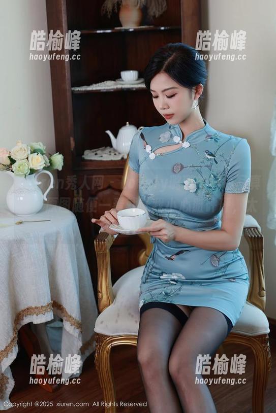 Xiuren秀人网 - Lovely璐璐的黑色写真集：原图随便一看就让我小心脏砰砰，太吸引人了。