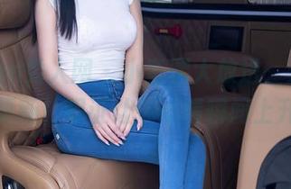 Xiuren秀人网 - 小蛮腰大放送，天台美图更新！保证让你心情瞬间上升！