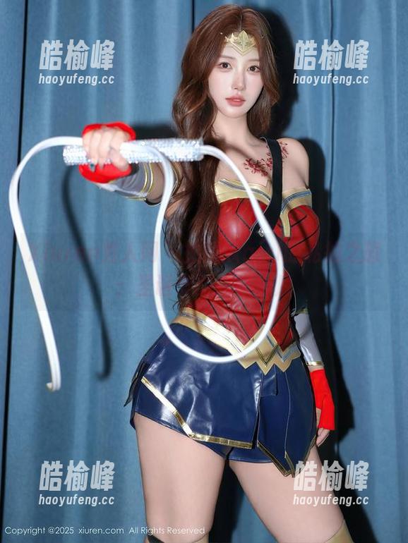 Xiuren秀人网 - 拍黄瓜girl的私拍之旅：圣诞节的图像碎片