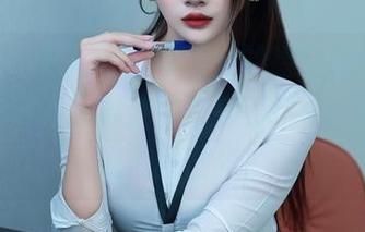 Xiuren秀人网 - 李金金的镂空图包，细节之处透着玄机，快来探秘这个‘透’彻底底的世界！