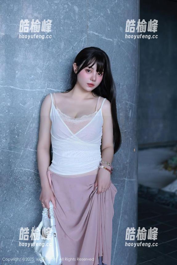 Xiuren秀人网 - 金幼汐Vivian的美腿图包：光和影的完美碰撞，像初恋的感觉