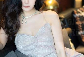 Xiuren秀人网 - 警告！黄婧GIGI最新图册的美脚，有毒，千万别沉迷！