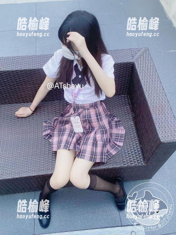 at鲨鱼 at鲨鱼空姐攻略:如何用美图提升你的壁纸格调?