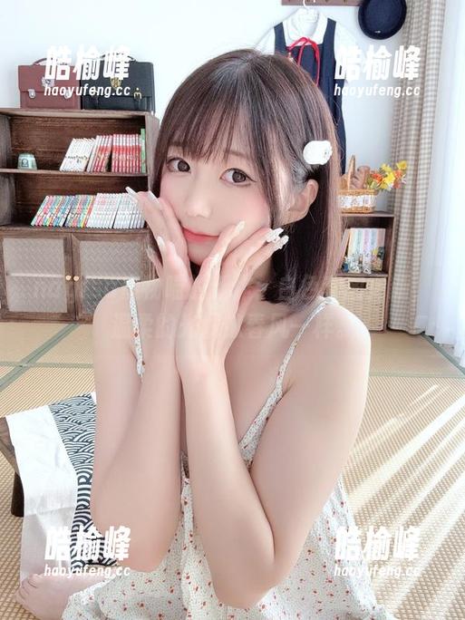 nagisa魔物喵 nagisa魔物喵的新作:白色套图更新,温柔的光线像春风一样。