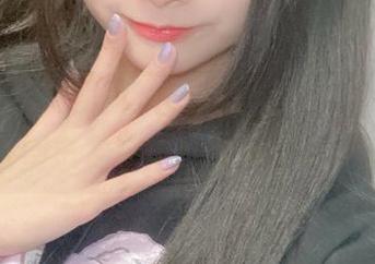 在线欣赏Wendy的黑猫妹妹，没事的时候别忘了给自己喵一口美图！