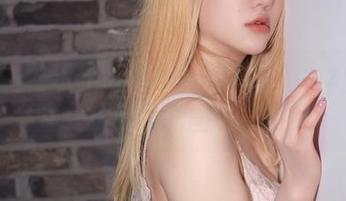 yeeun孙乐乐带你高能吃瓜：Loozy办公室女孩的美图图包来了！