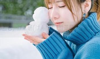 这个cos图包，けん研(けんけん)的美足简直让人无法自拔！