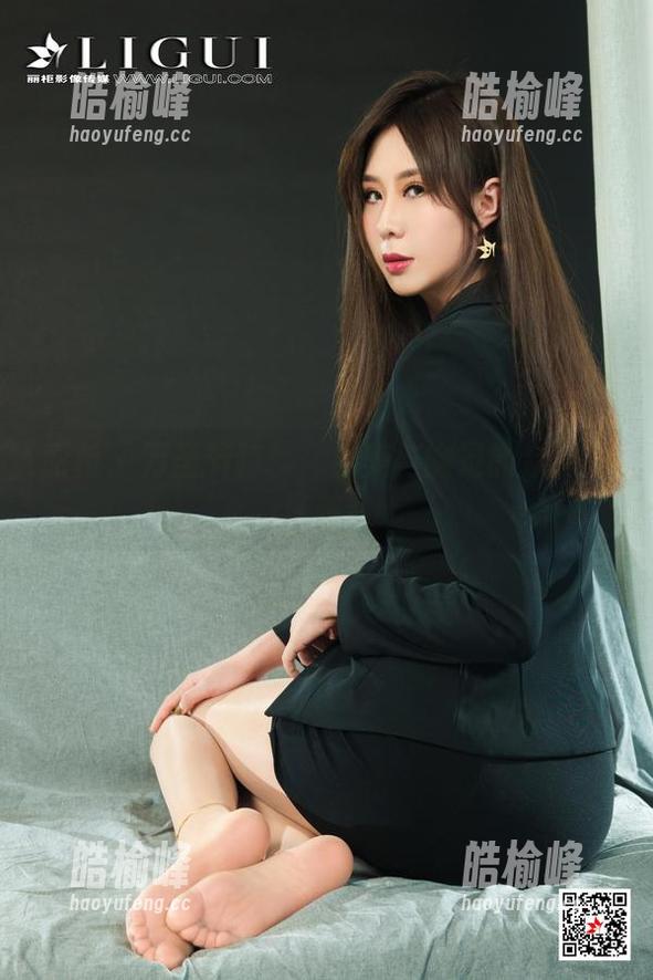 丽柜-由美 丽柜 - 万圣节特辑:由美与幽灵的亲密写真时刻