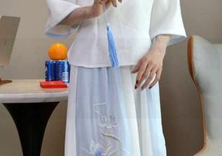 初夏女神 - 双双海边回忆录:免费美图,海浪声音中藏着的欢乐!