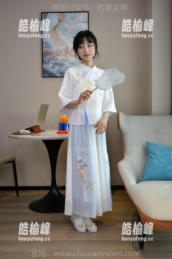 初夏女神 - 双双海边回忆录：免费美图，海浪声音中藏着的欢乐！
