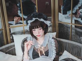 南鸽全套制服写真:打破次元壁的时尚和幽默瞬间!