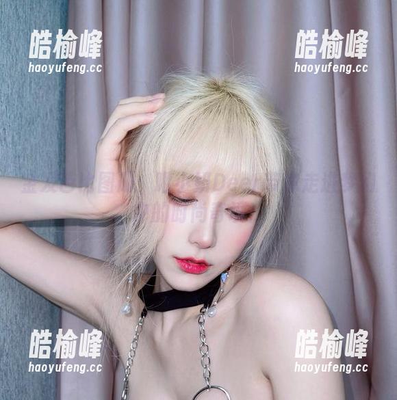 金发芭比图册：啾小妍Deer带你走进梦幻中的时尚奇境！