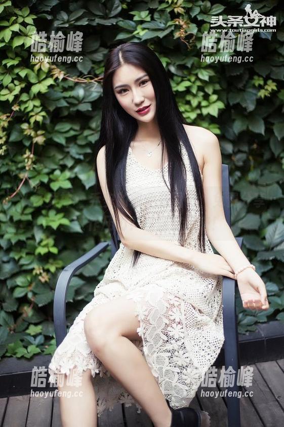 头条女神 - 乔安的职业装图包，免费分享：工作压力？这就穿起来！