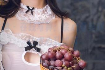 头条女神 - 在线写真：余心曼美腿纵横，让你心乱如麻