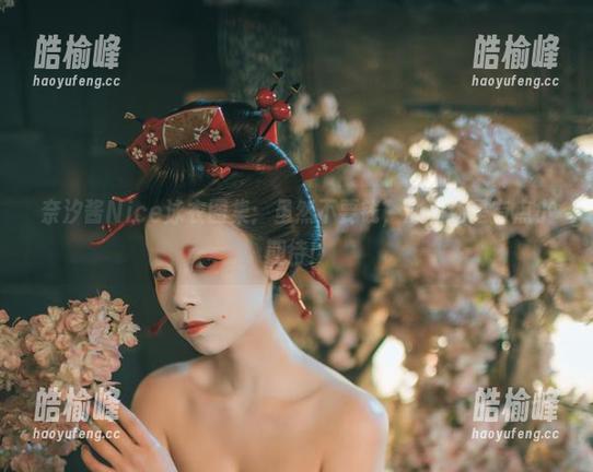 奈汐酱Nice泳衣图集：虽然不要钱，心里还是有点小期待！