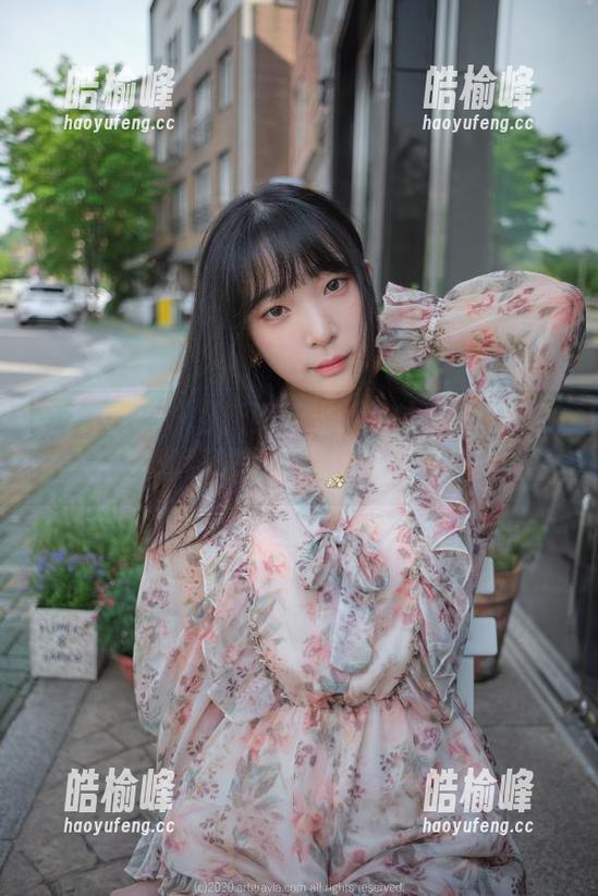 姜仁卿(강인경)新照曝光：她的魅力控制了我的眼球，真是不可理喻！
