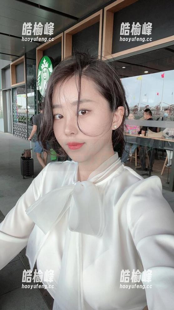 张老师 微密圈 - 红色内衣背后的秘密—张老师免费写真资源大揭秘!