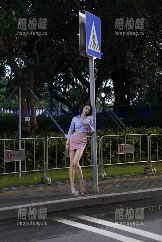 徐珺大哥 微密圈 - 连体衣与徐珺大哥的碰撞,原图暗藏哪些惊喜?