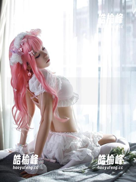 无颜小天使wy 私房内衣?咳咳,高清写真里的无颜小天使wy根本无法专心!