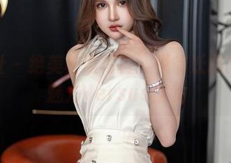 星颜社 - 绝美校服写真：悦爷妖精的高清魅力Versus你我