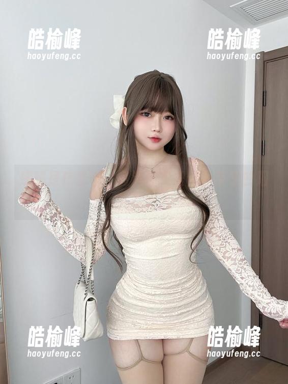 探秘是依酱呀，高清连衣裙作品带来的阳光与微风