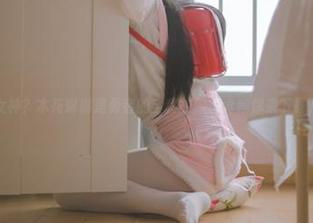 想当校园女神？木花琳琳是勇者的全套校服写真等你来下载，速来哦！