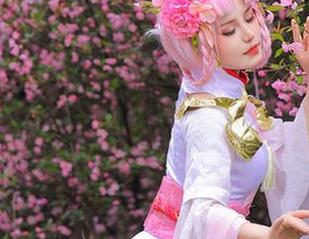 桃暖酱的美图福利，旗袍白月光等你来欣赏