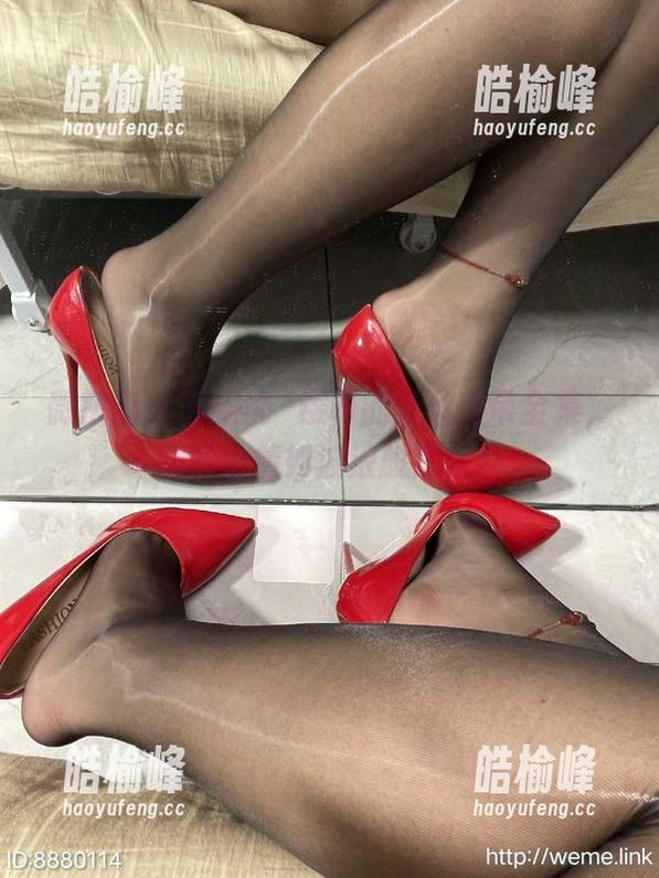 桃沢樱呀 微密圈 - 下载桃沢樱呀的红丝束带全集,我的心情如波浪般起伏!