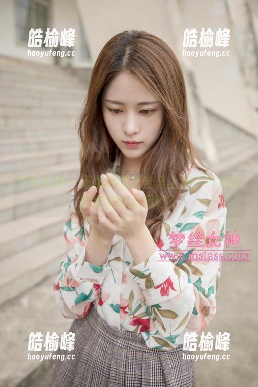梦丝女神 - 王娇娇壁纸合集上线——你能拒绝这些美腿吗？