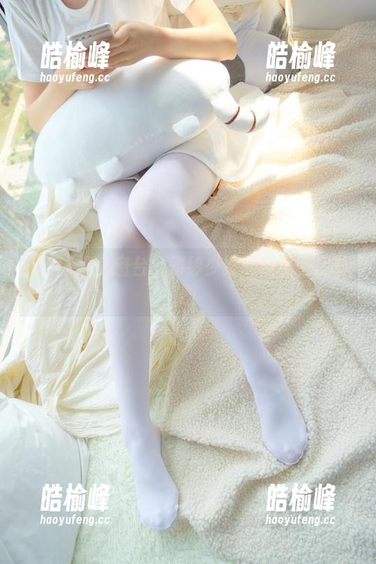 森萝财团 森萝财团x窗台:薄纱少女的隐秘生活套图