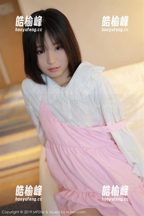 模范学院-柒喜小baby 模范学院 - 柒喜小baby丝袜图集:用美图把你腿什么都遮住,真心不想只看腿!