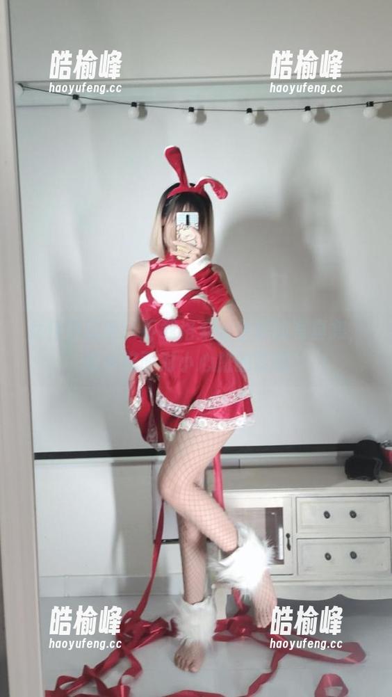 洛桑w伊梓 女仆日记Ⅲ:下载洛桑w伊梓的写真集,准备好面对小心脏的狂跳!