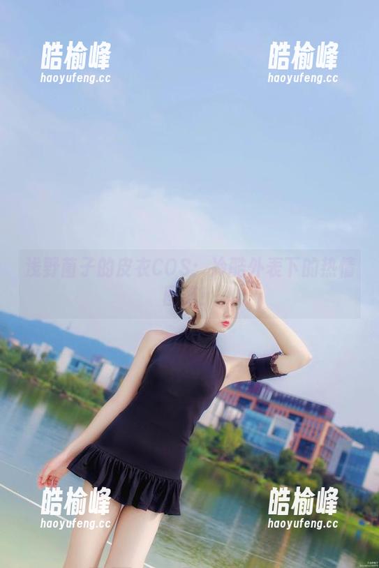 浅野菌子的皮衣COS：冷酷外表下的热情图集！