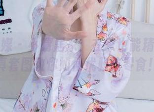 物恋传媒 - 小晴居家：在家也能精致的写真套图教你如何优雅吃零食！