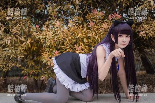 白金Saki制服黑丝写真集：黑丝与魅惑齐飞，下载就能一探究竟！
