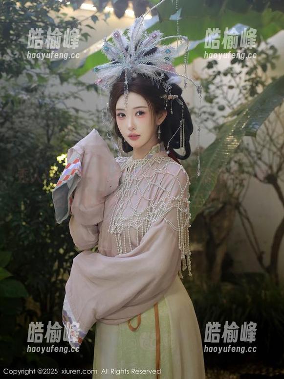 秀人网-伊小七MoMo 秀人网 - 伊小七MoMo纯白最新作品,真的白到我都开始怀疑人生了!