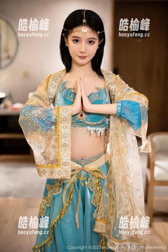 秀人网 - 小海臀Rena带你免费游玩黑色幻想，原图在线任你翻阅