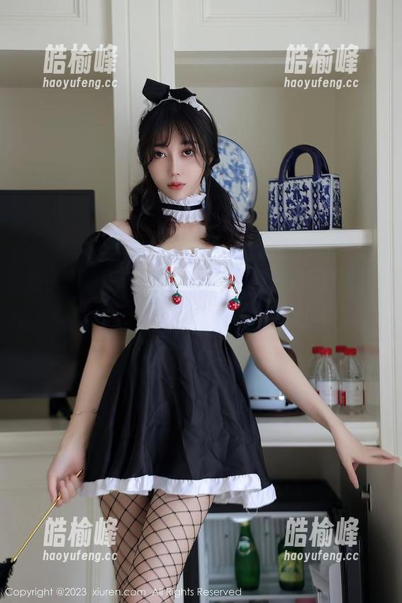 秀人网 - 莫名想和萌白酱一起在天台上，当然，作品是免费的才最让人心动！