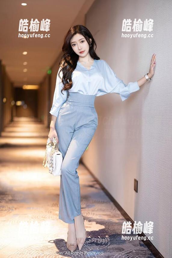 秀人网-黄可Christine 秀人网 - 裤里丝里的黄可Christine:原图资源中的小秘密,别再错过!