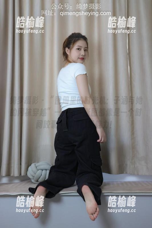 绮梦摄影-子涵 绮梦摄影 - “图册里的时光机:子涵与她的网袜穿越”——每一张图都像是一个时间胶囊,满满都是魅力!