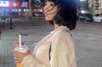 舞小喵的最新写真集,套装设计大揭秘,谁说只有她才会穿?